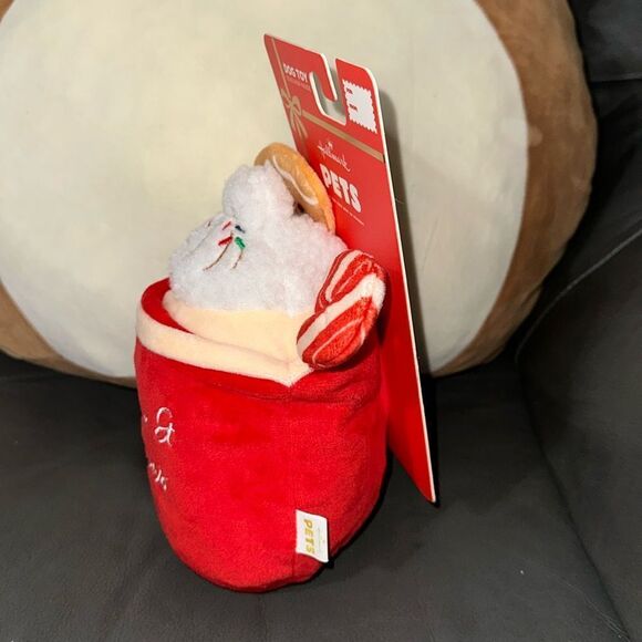 Hallmark Plush Mugs & Kisses Red Gingerbread Candy Squeaky Dog Toy Chews - Picture 5 of 11